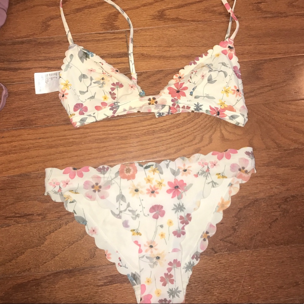 H&M floral bikini size small
